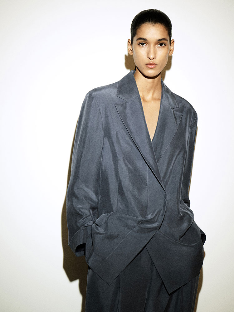 シワ加工シルク ストレートパンツ